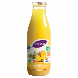 <p class="nom">Jus d'Ananas</p><p class="description">Notre jus d’ananas est réalisé avec l’ananas Cayenne Lisse, cultivé en agriculture biologique au Togo. 275 paysans et leurs familles sont organisés au sein de plusieurs groupements. Toutes les notes de cet ananas particulièrement fruité se retrouvent dans ce jus aromatique d’un beau jaune pâle.</p><p class="format">75cl</p>