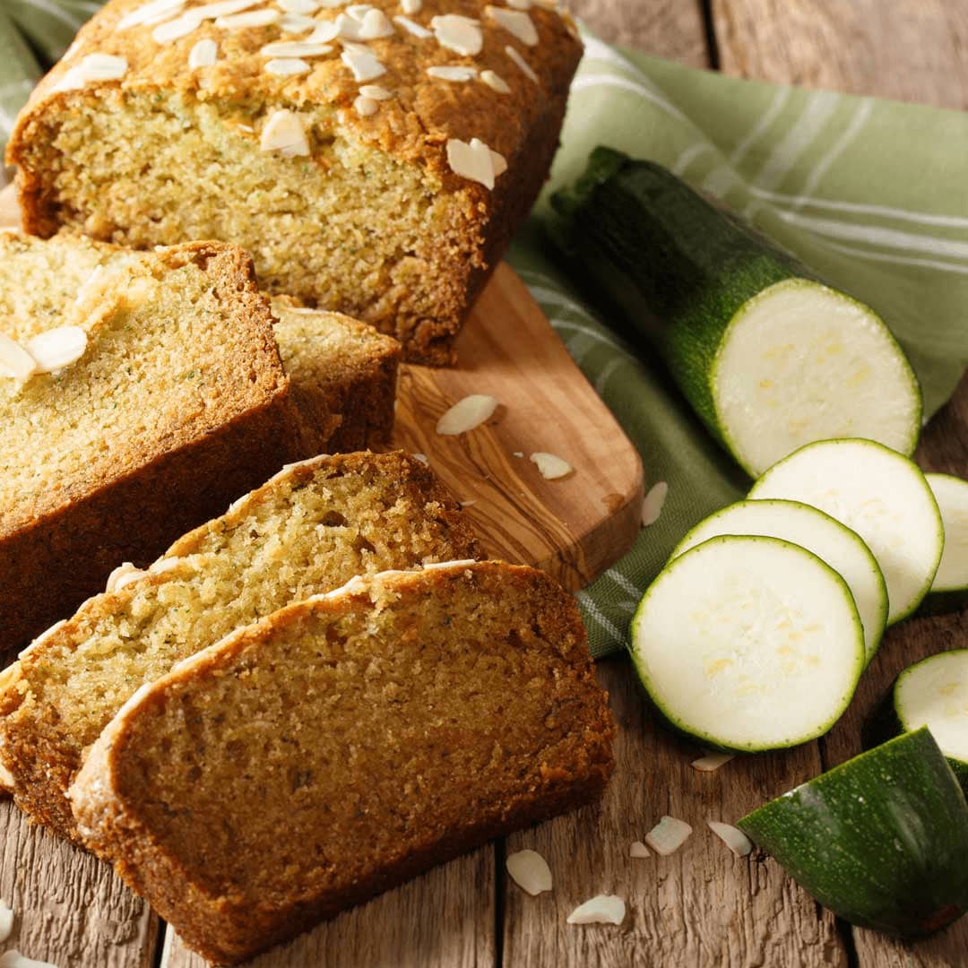 Gâteau sucré à la courgette et aux amandes